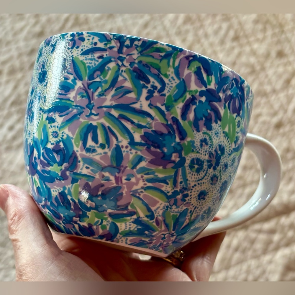 Lilly Pulitzer Coffee/Tea Cup “Lion Around” Gold Handle Ceramic Blue Purple NWOT